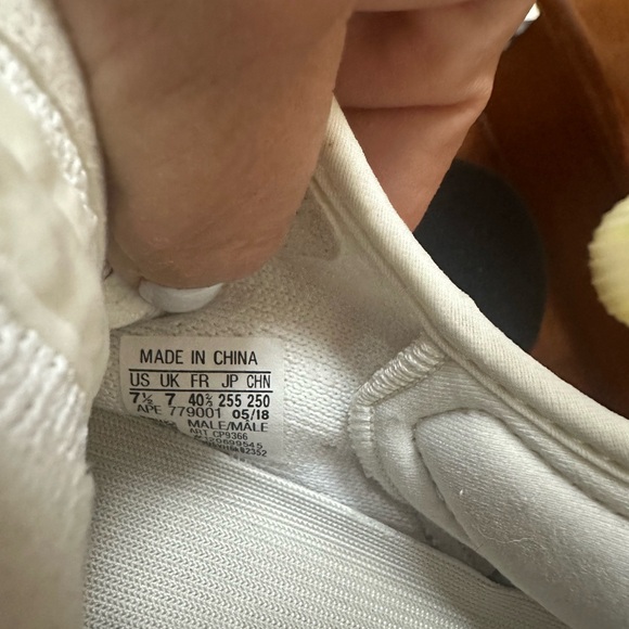 Adidas Yeezy Boost 350 V2 Low Cream White / Triple White Size 7.5